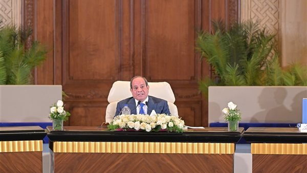 رسائل قوية من السيسي للجيش والشرطة والشعب.. تفاصيل جلسة أمن الوطن والمواطن